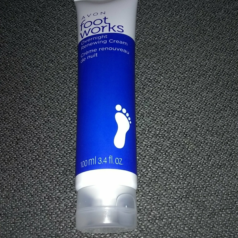 Avon Foot Works Overnight Renewing Cream